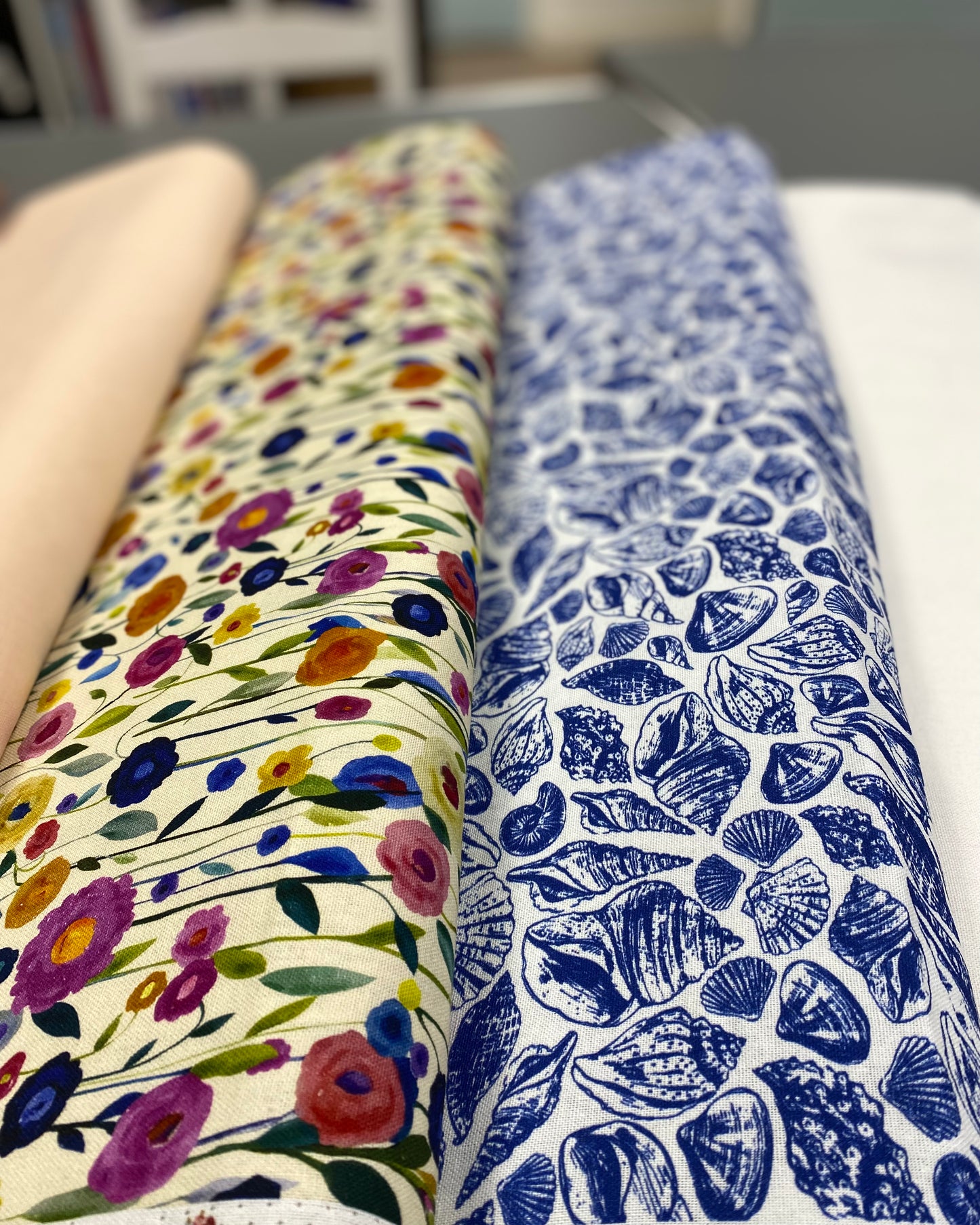 Linen-Mix Vintage Floral (sold per metre)